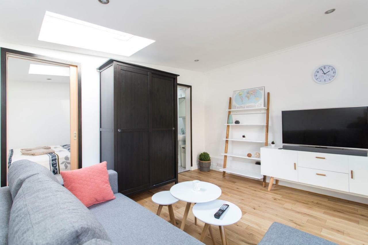 Small House With Parking Villa Prague Exterior photo