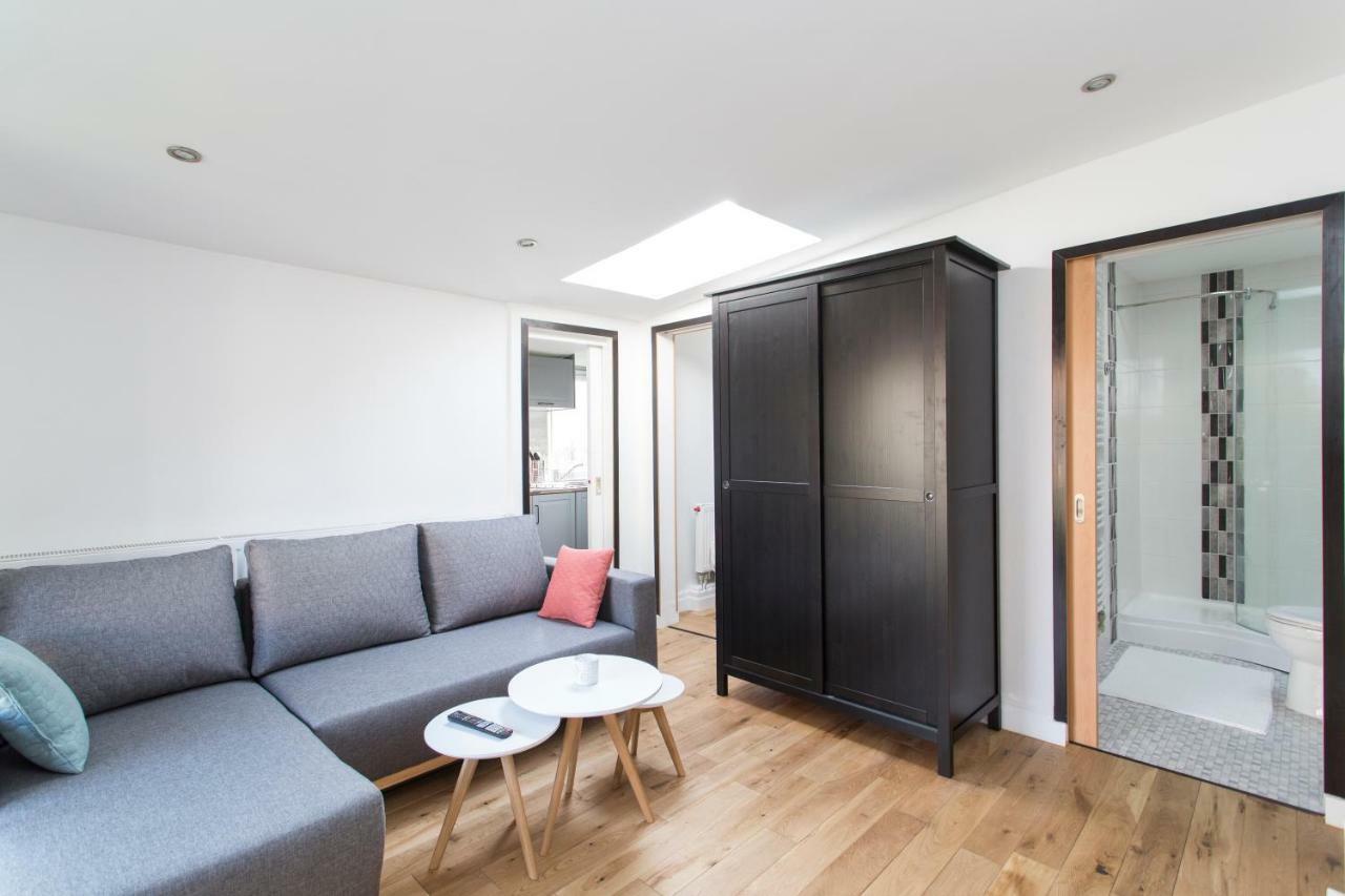 Small House With Parking Villa Prague Exterior photo